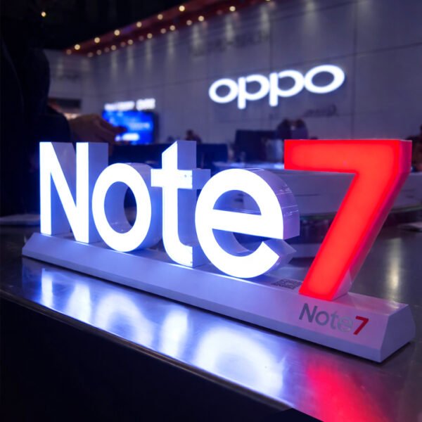 Liquid Acrylic | LED | Wall Mount | Aluminium