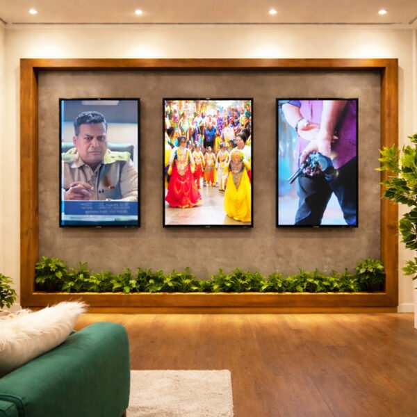 Signage TV | Split Screen | Mobile, USP, HDMI & Cloud | Indoor